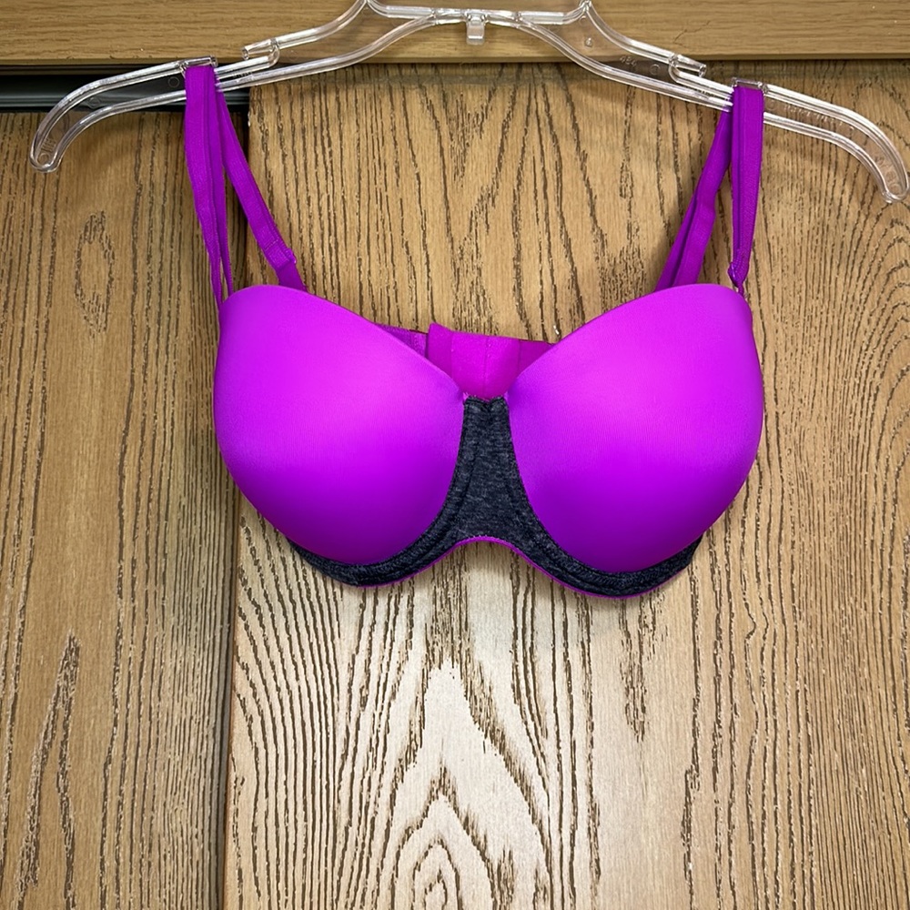 PINK Victoria’s Secret BRA 32DD
